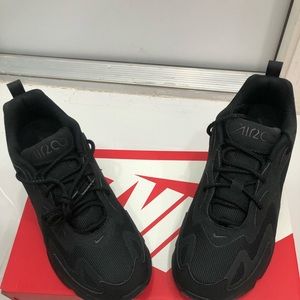 NIKE AIR MAX BLACK for WOMEN *NEW*